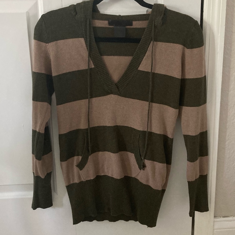 Women’s Hooded Sweater Size M